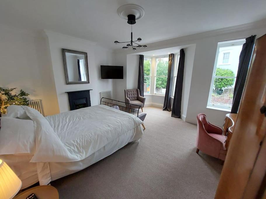 Large Newly Refurbished House Close To Harbour Bristol Exterior foto
