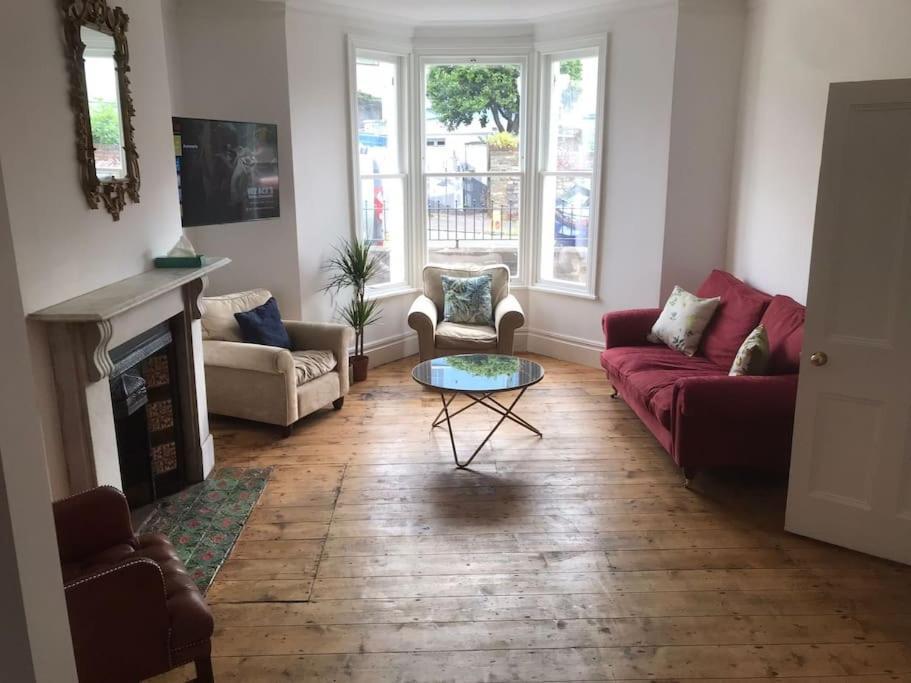 Large Newly Refurbished House Close To Harbour Bristol Exterior foto
